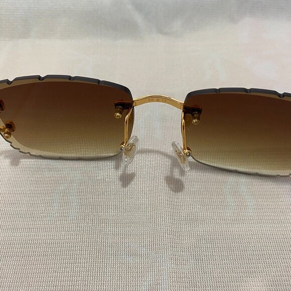 Cartier Classic Sunglasses With Brown Gradient Lenses And Petal Frames - Picture 5 of 8